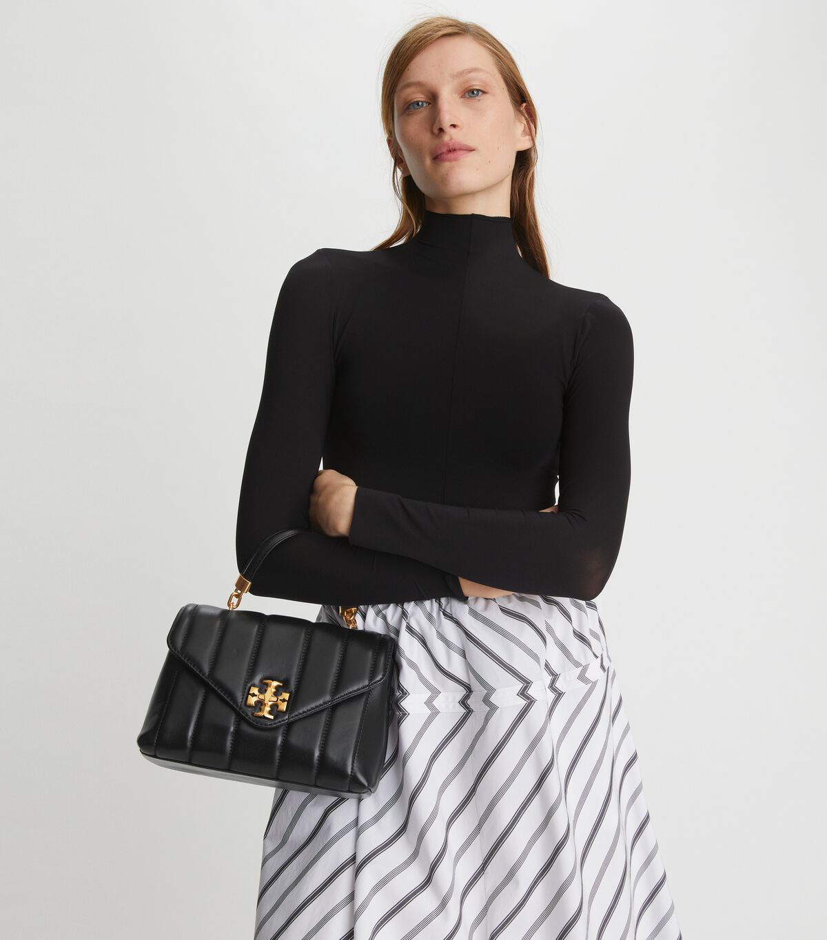 Bolso Satchel Tory Burch Small Kira Acolchado Mujer Negros Dorados | OUTLETS-17205489